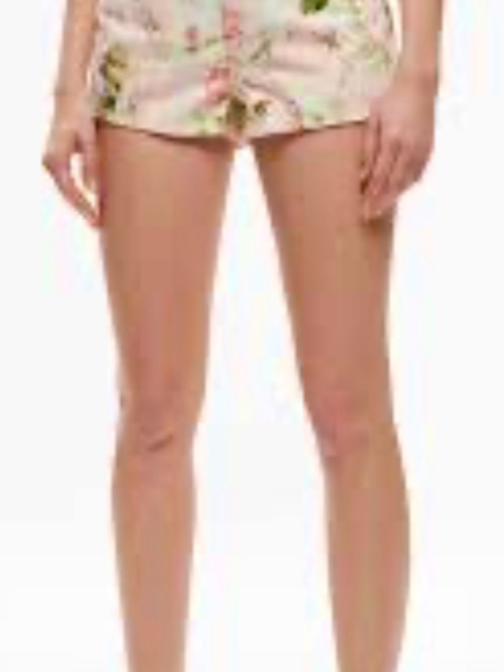 ALICE + OLIVIA YOU LOOK AMAZINGFloral Print Women’s High-Waist Shorts - Picture 5 of 6